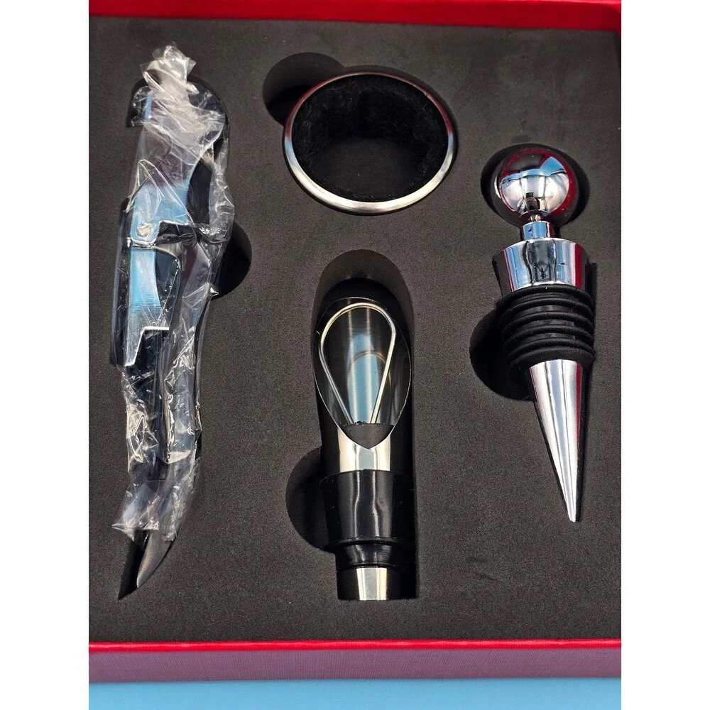 Godinger 4 Piece Piece Wine Tool Kit New In Box